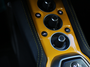 2019GT410 Sport п؅^