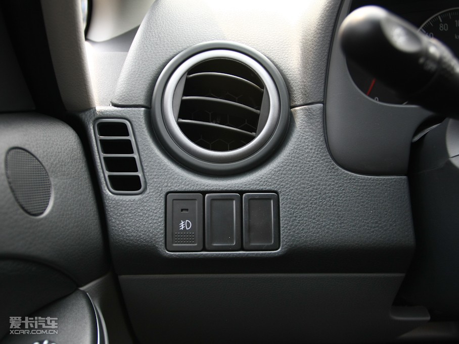 2009�����ZSX4�Ɏ� 1.6L �Ԅ�������