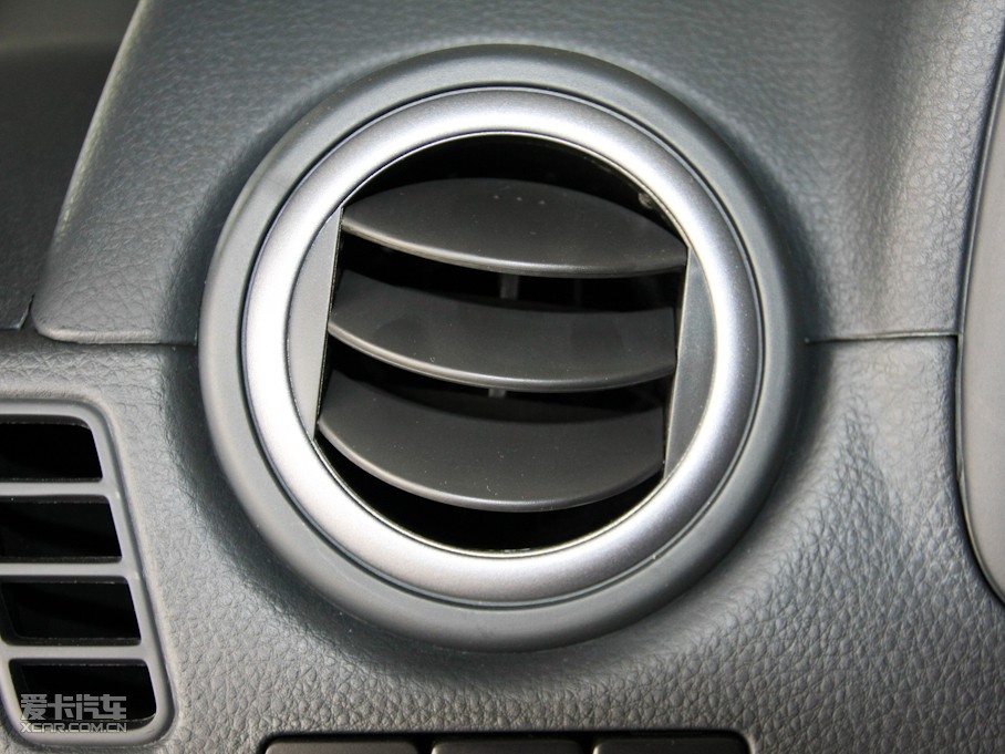 2009�����ZSX4�Ɏ� 1.6L �ք�������