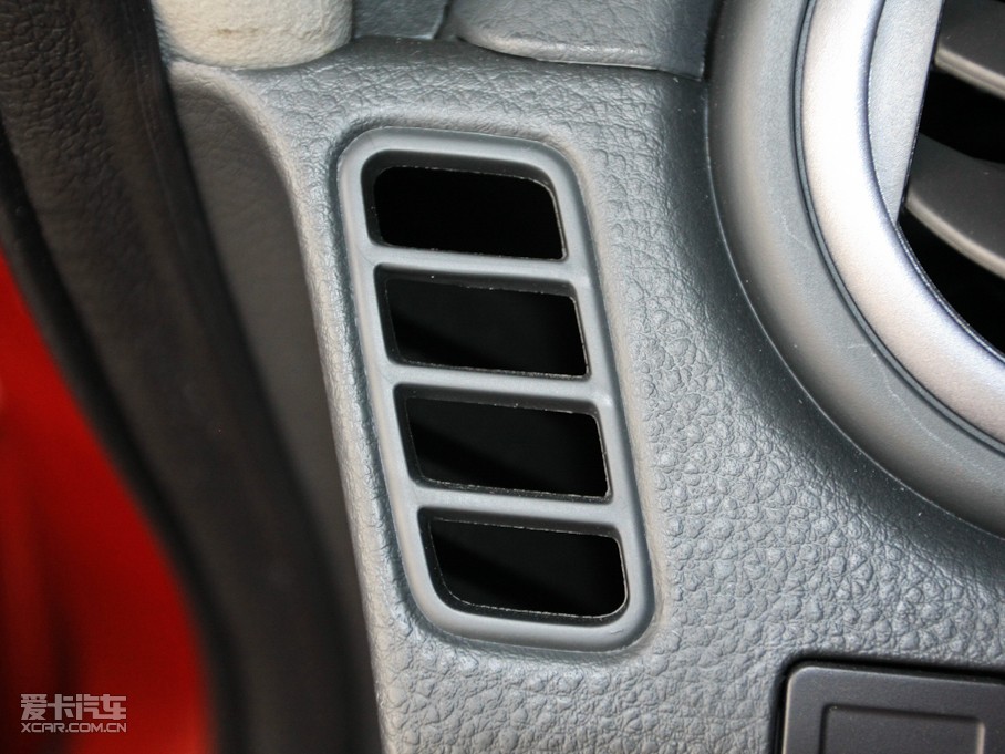 2009�����ZSX4�Ɏ� 1.6L �ք�������