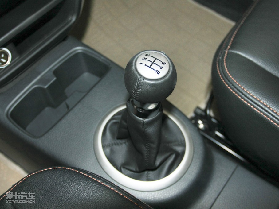 2009�����ZSX4�Ɏ� 1.6L �ք�������