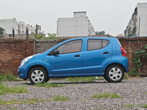 2009款1.0L 手动舒适版 正侧（左）