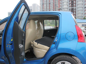 2009款1.0L 手动舒适版 后排座椅放倒