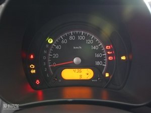 2009款1.0L 自动豪华版 仪表