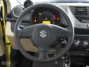 2009款1.0L 自动豪华版 方向盘