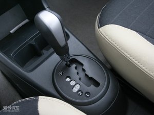 2009款1.0L 自动豪华版 换挡杆