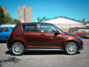 2011款1.5L 自动运动影音版 整体外观
