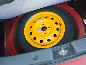 2011款1.3L 手动超值版 备胎