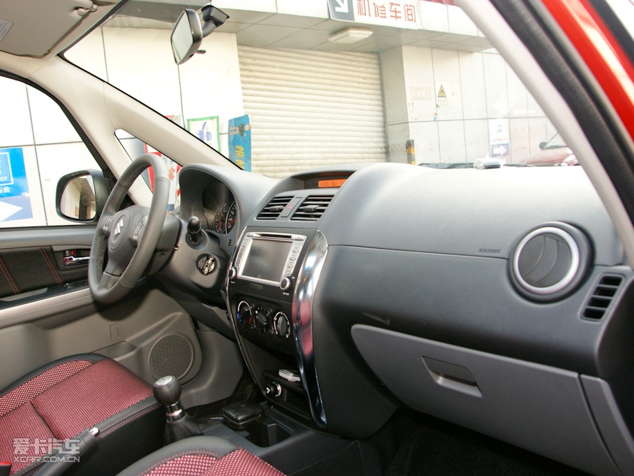 2011ZSX4Ɏ 1.6L ք\