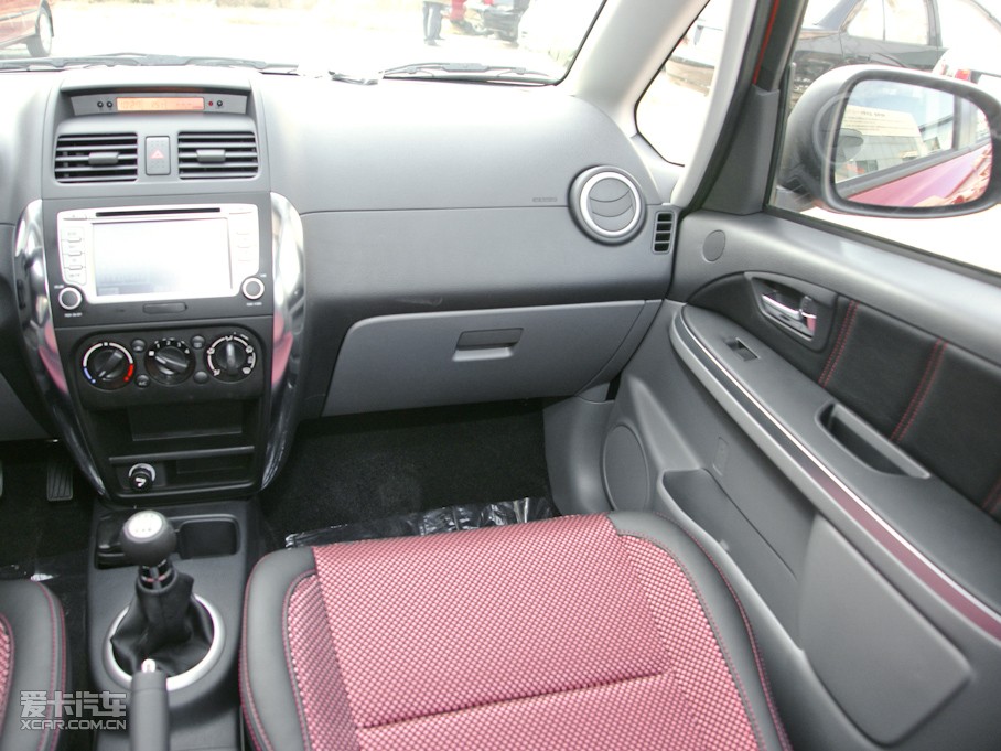 2011ZSX4Ɏ 1.6L ք\