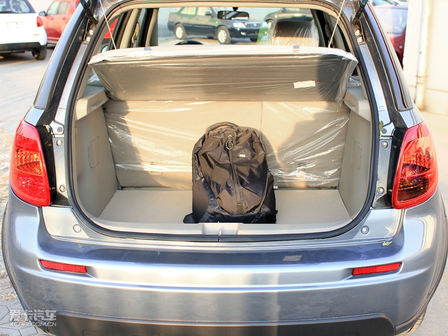 2011ZSX4Ɏ 1.6L Ԅ`Ӱ