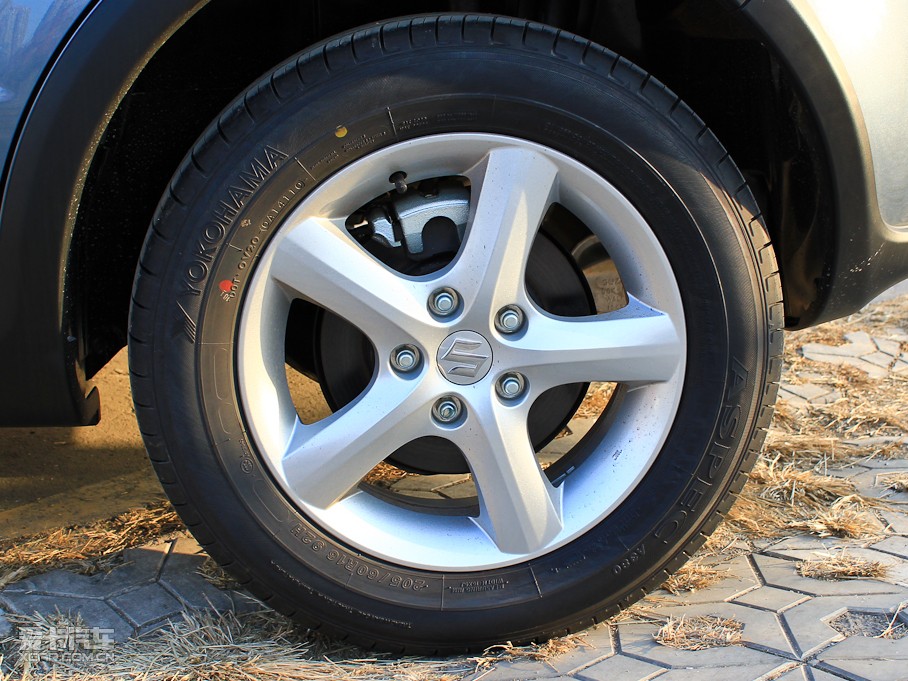 2011ZSX4Ɏ 1.6L Ԅ`Ӱ