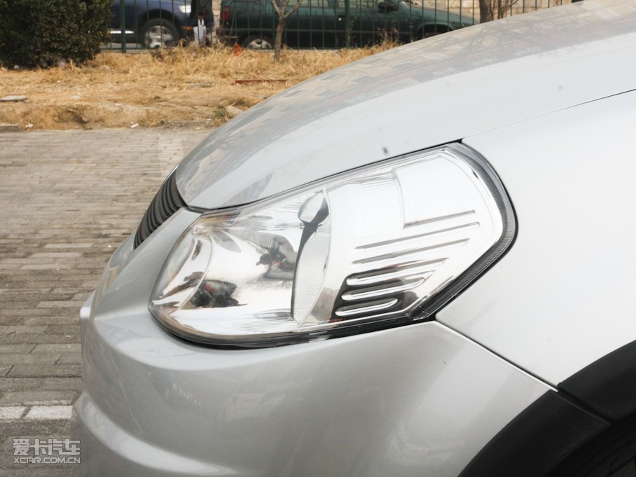 2011ZSX4Ɏ 1.6L Ԅ`Ӱ