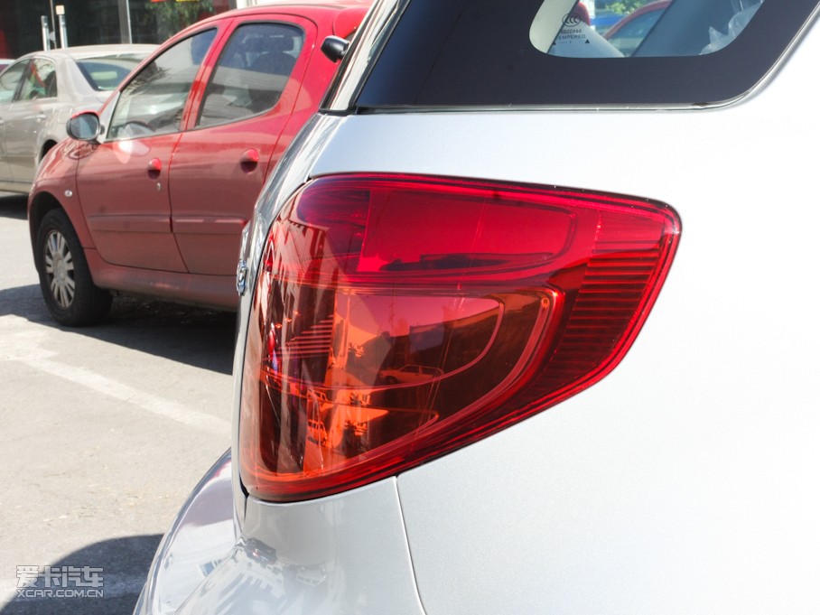 2011ZSX4Ɏ 1.6L Ԅ`Ӱ