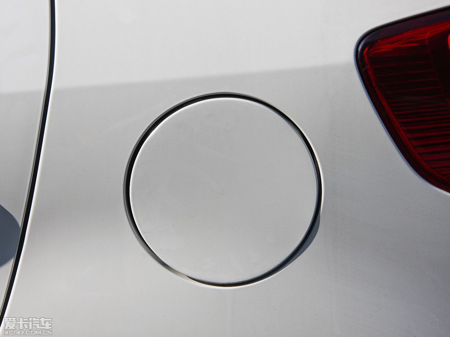 2011ZSX4Ɏ 1.6L ք`Ӱ