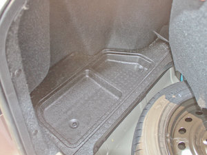 2012款1.6L 手动实用版 其它