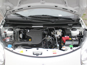 2012款1.0L 手动实用版 发动机