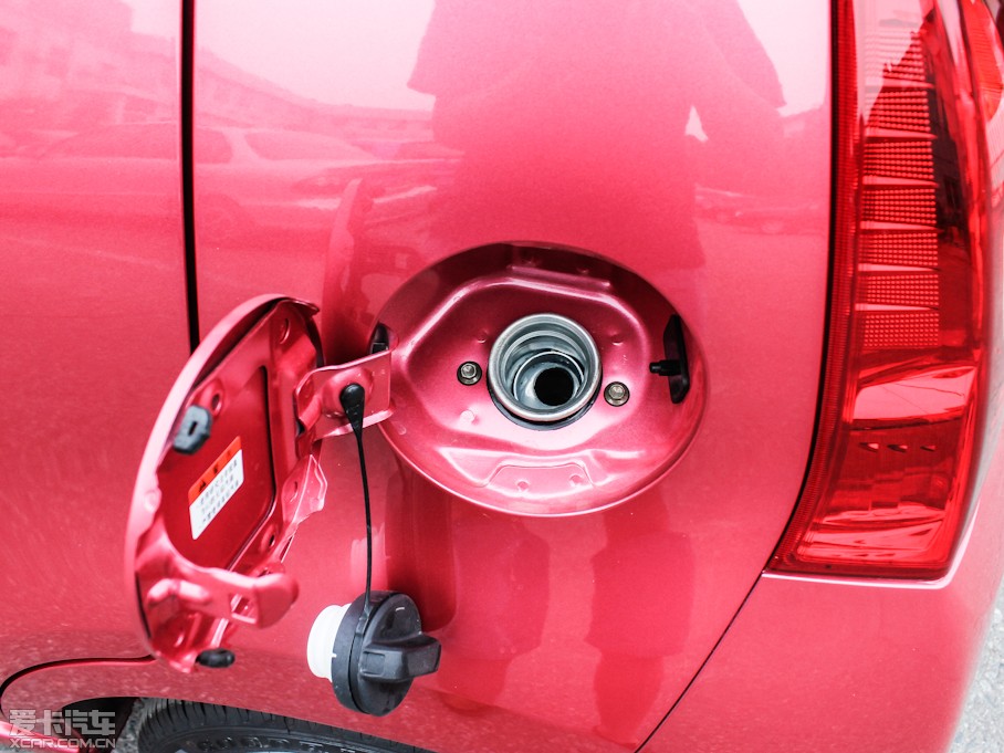 2013��?yu��n)W�� 1.0L �Ԅ�(d��ng)�ſ��