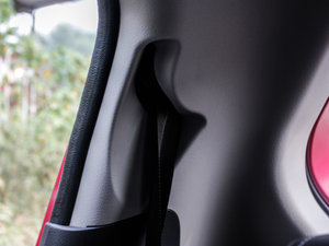 2013款1.0L 自动炫酷版 空间座椅