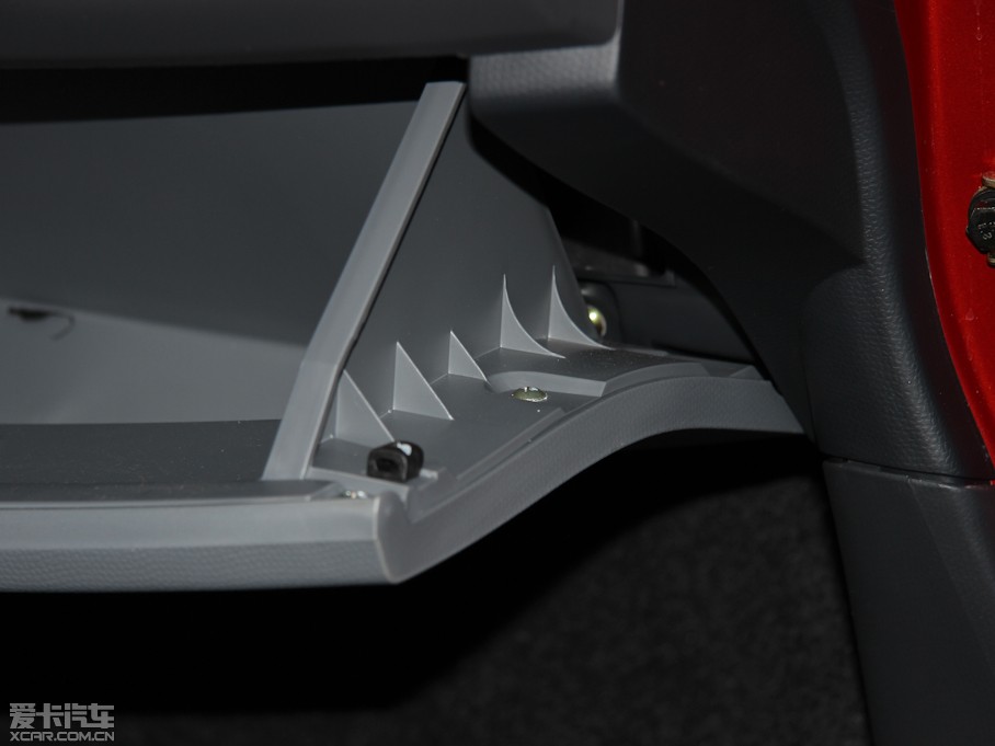 2013������ 1.5L �ք��\�Ӱ�