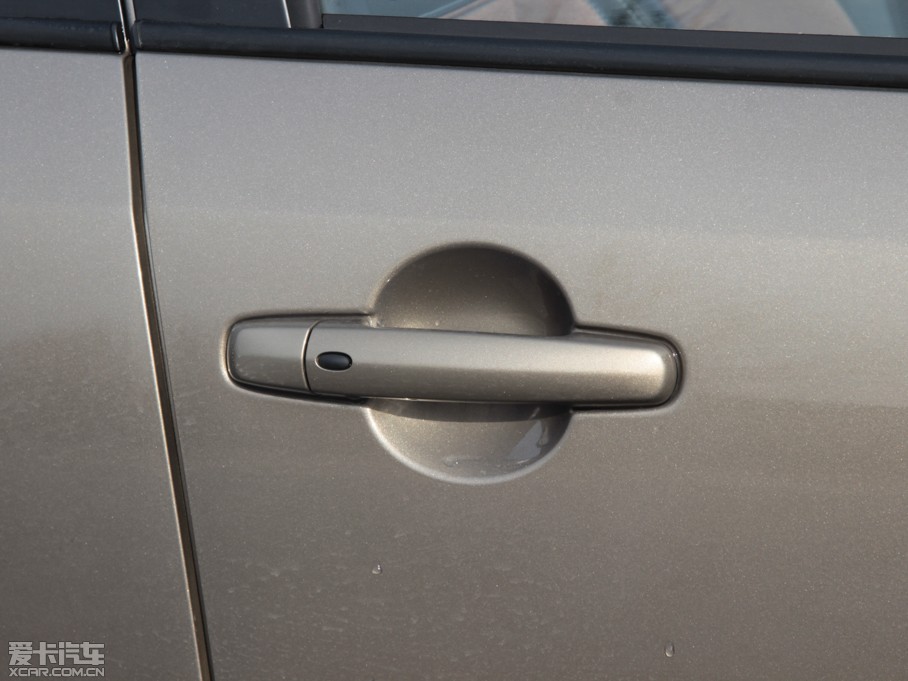 2013�����ZSX4�Ɏ� ���J 1.6L �ք�20����3G���ܰ�