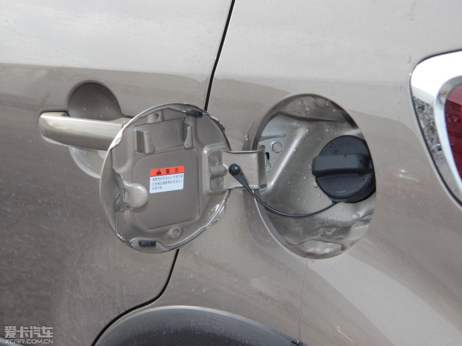 2013�����ZSX4�Ɏ� ���J 1.6L �ք�20����3G���ܰ�