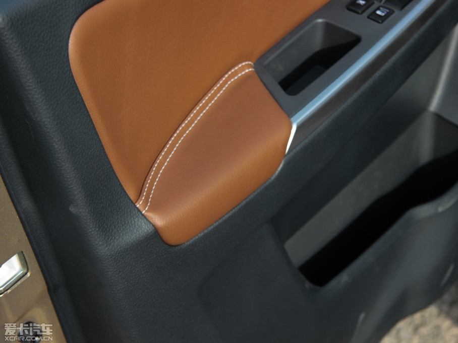 2013�����ZSX4�Ɏ� ���J 1.6L �ք�20����3G���ܰ�