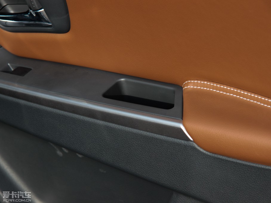 2013�����ZSX4�Ɏ� ���J 1.6L �ք�20����3G���ܰ�