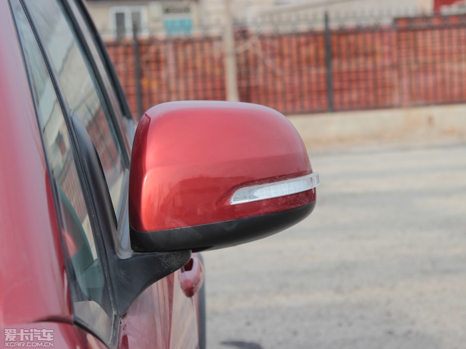 2013�����ZSX4�Ɏ� ���J 1.6L �Ԅ��`�Ӱ�