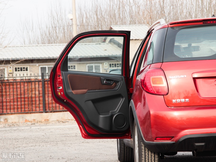 2013ZSX4Ɏ J 1.6L Ԅ`Ӱ