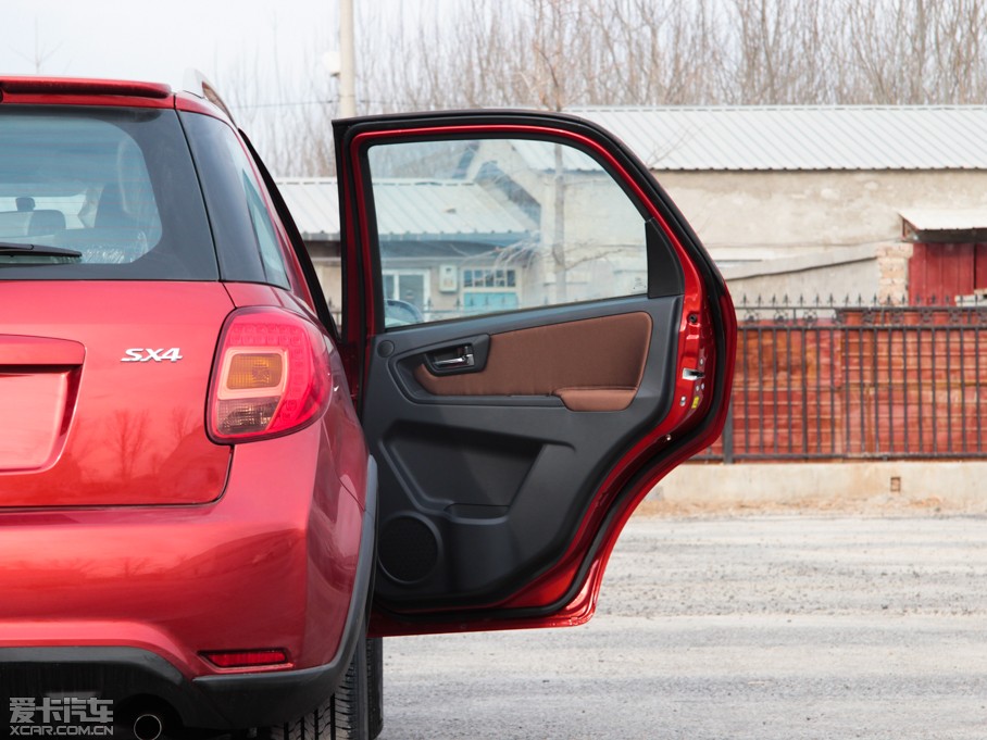 2013ZSX4Ɏ J 1.6L Ԅ`Ӱ