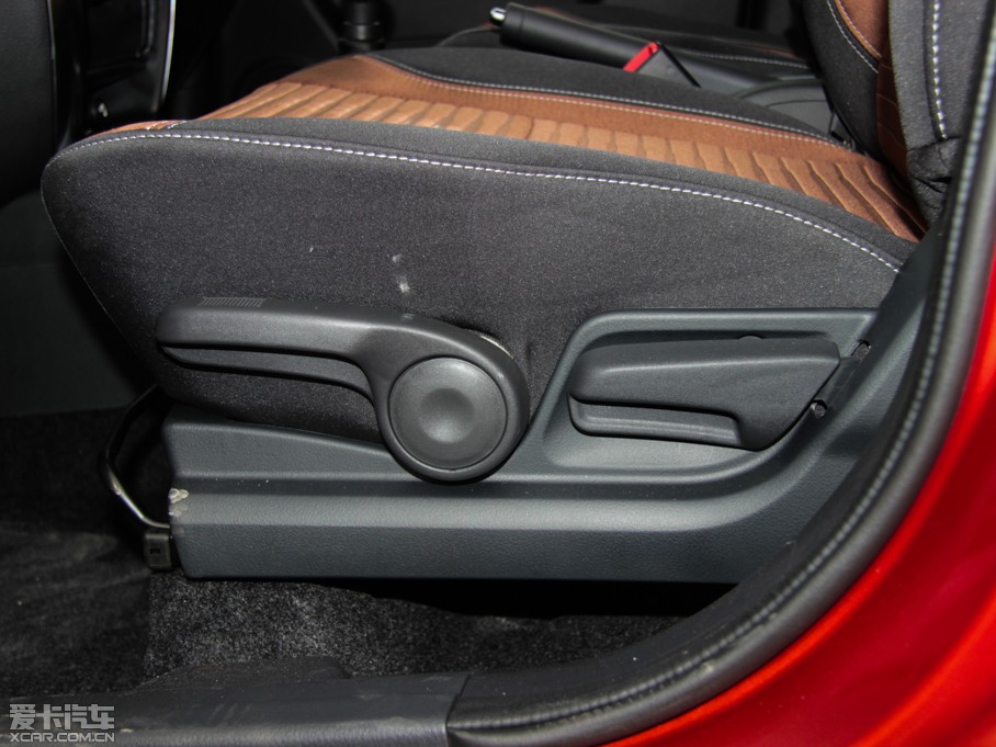 2013ZSX4Ɏ J 1.6L Ԅ`Ӱ