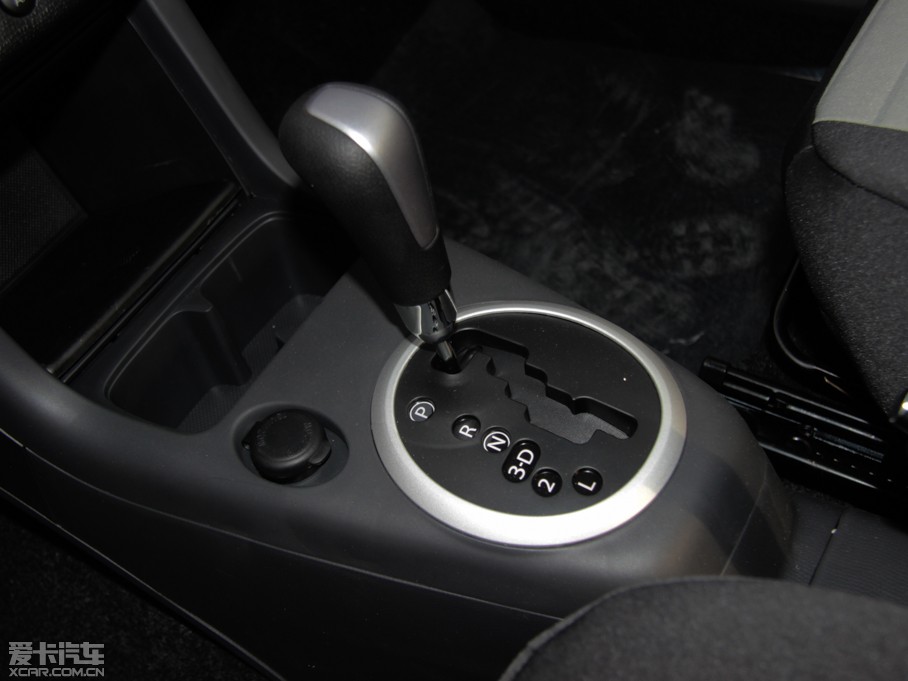 2013�����ZSX4�Ɏ� ���J 1.6L �Ԅ��`�Ӱ�