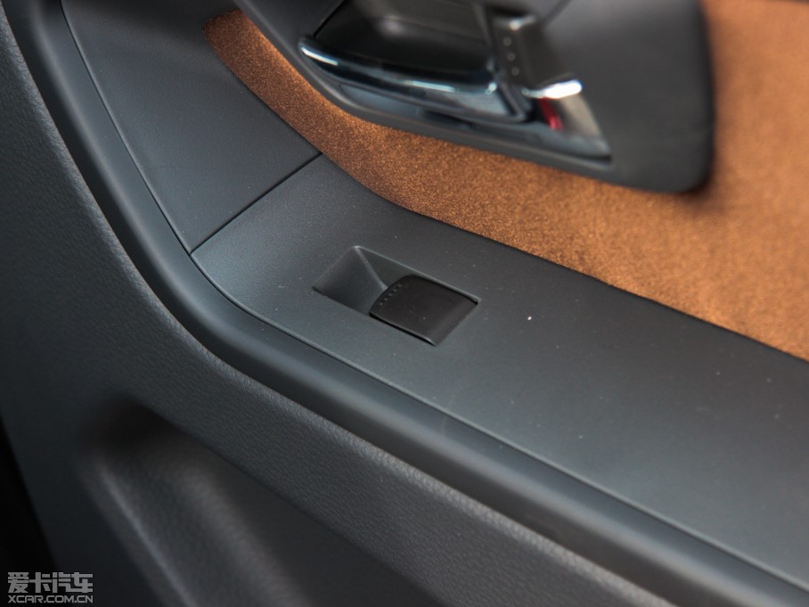 2013ZSX4Ɏ J 1.6L Ԅ`Ӱ