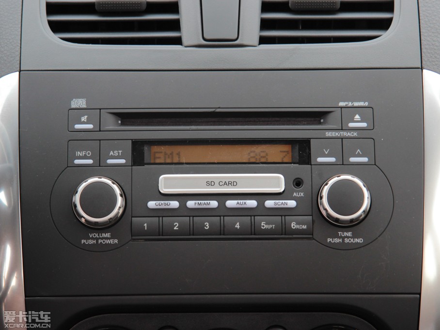 2013�����ZSX4�Ɏ� ���J 1.6L �Ԅ��`�Ӱ�