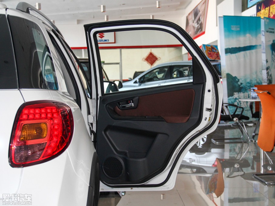 2013ZSX4Ɏ 1.6L ԄӿJ