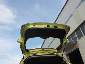 2014款1.6L 手动精英型 两驱 空间座椅