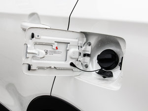 2014款1.6L CVT进取型 两驱 油箱盖
