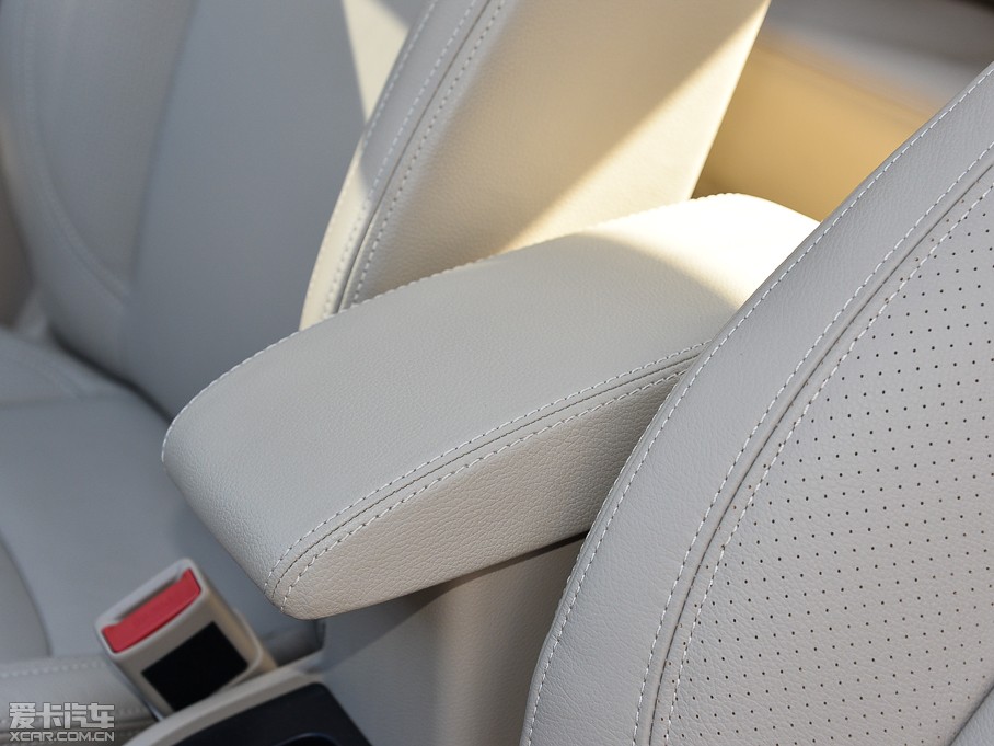 2015��� 1.6L �ԄӘ�����