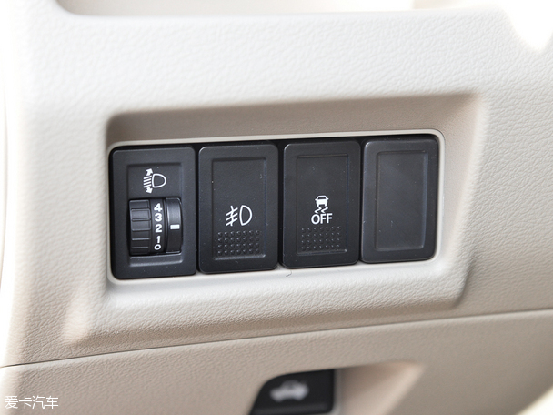 長安鈴木2015款啟悅