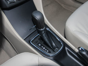 2015款1.6L 自动尊享型 换挡杆