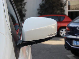 2015款1.6L 自动尊享型 后视镜