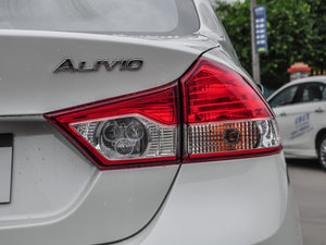 2015款1.6L 手动舒享型 尾灯
