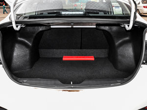 2015款1.6L 手动舒享型 行李厢空间