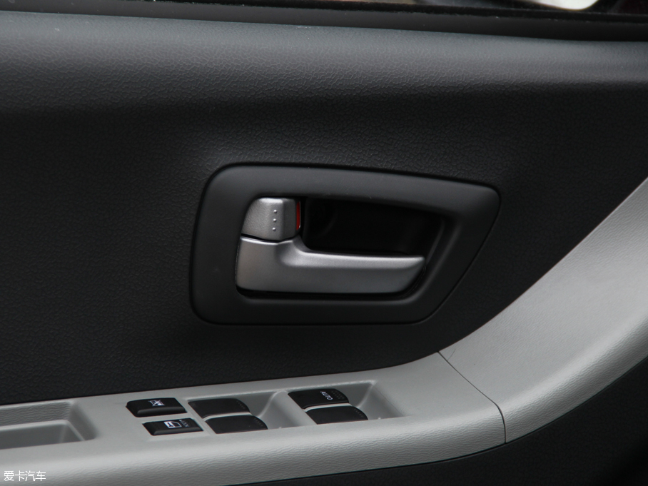 2015?yun)W 1.0L Ԅ(dng)޶