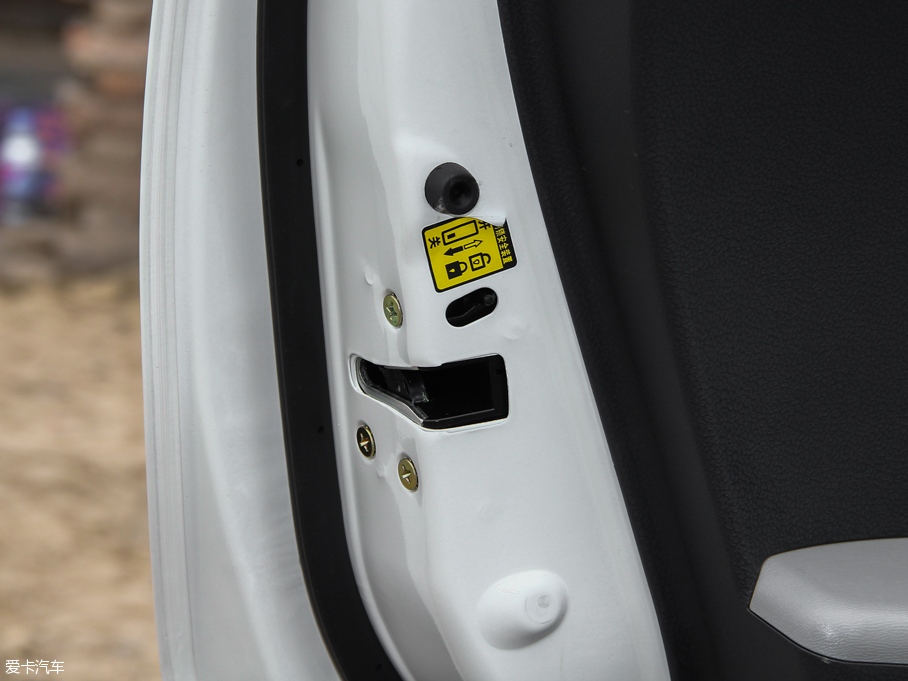 2015?yun)W 1.0L Ԅ(dng)޶