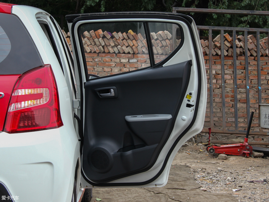 2015��W�� 1.0L �Ԅ��޶���