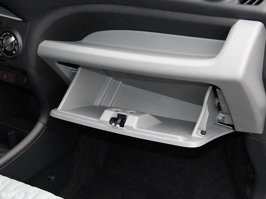 2015?yun)W 1.0L Ԅ(dng)޶