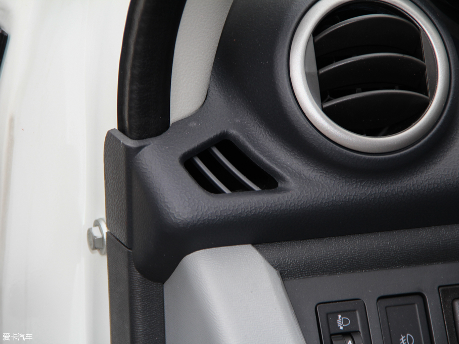 2015��?yu��n)W�� 1.0L �Ԅ�(d��ng)�޶���