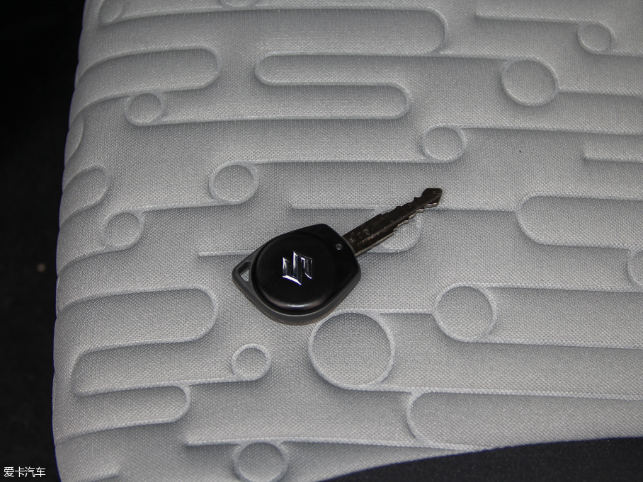 2015��W�� 1.0L �Ԅ��޶���